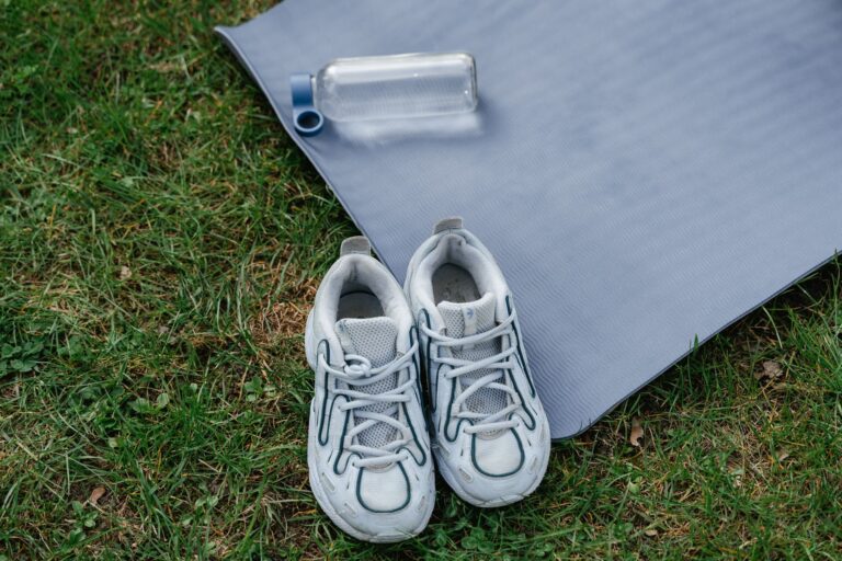 Earthing Mats vs. Sheets: A Detailed Comparison of Popular Grounding Equipment