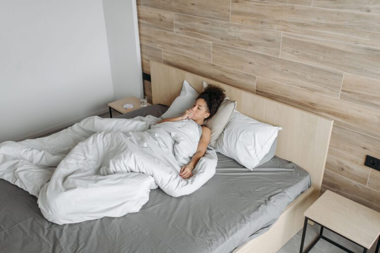 A calm wellness scene illustrating earthing reduces inflammation research update better sleep and recovery.