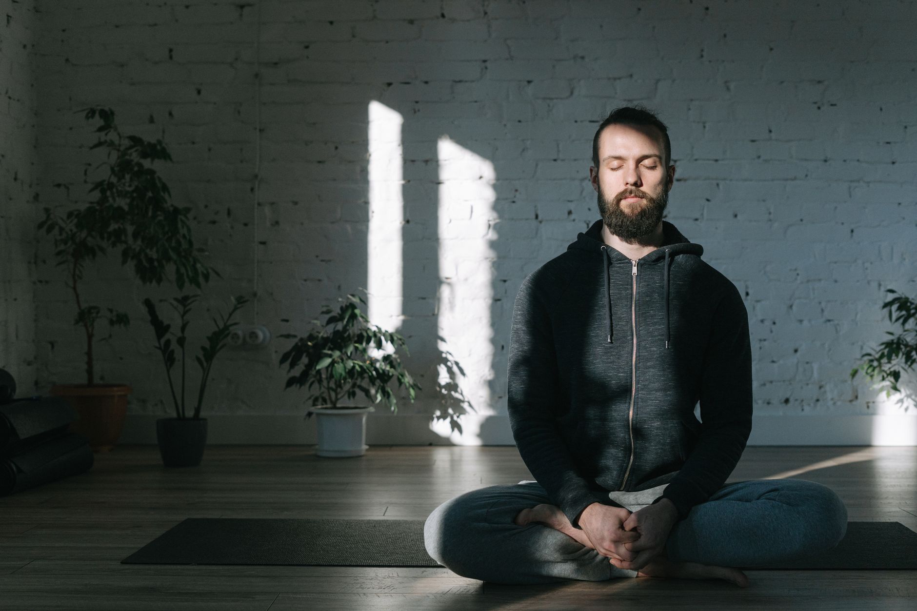 Week 2: Add Indoor Grounding (Days 8–14) — How to Start Grounding in 2026: A 30-Day Beginner Practice Plan